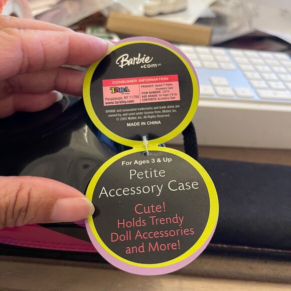 Barbie Petite Vinyl Accessory Case Pink & Black 5 x 5 x 2 - Picture 2 of 3
